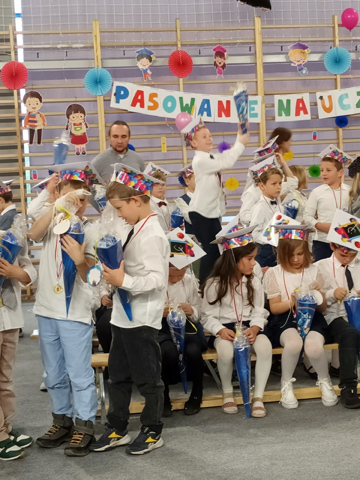 pasowanie na ucznia szko�a podstawowa nr 2 im.armii krajowej